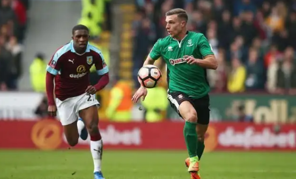 足球欧冠最新积分榜出炉，两大豪门濒临淘汰