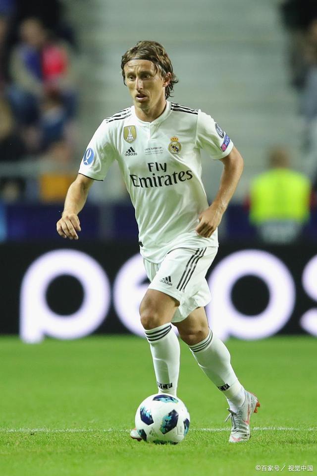 英足总杯｜32强意外遭英冠垫底队淘汰 红军4冠王希望破灭